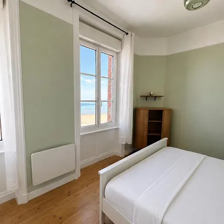 Villa La Muguette - Charming House By The Sea