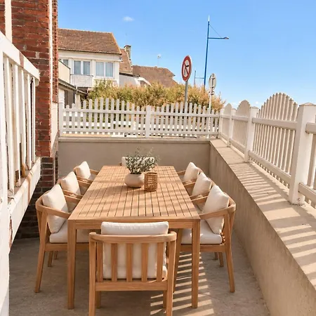 Villa La Muguette - Charming House By The Sea