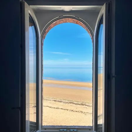 La Muguette - Charming House By The Sea Villa